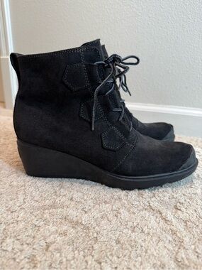 SOREL Toronto Lace Wedge Boots in black Suede Leather Size 9